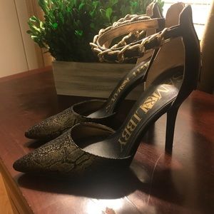 Sam and Libby Black and Gold Heels!